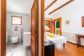 Douche, serviettes fournies