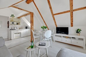 Suite | Premium bedding, individually decorated, individually furnished - Lion Apartments - ChillSet (Sopot)