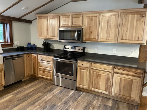 1825 Cottage - One of Three rentals in Fly Creek 5 minutes to Cooperstown