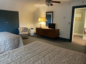 4 habitaciones, tabla de planchar con plancha y wifi gratis