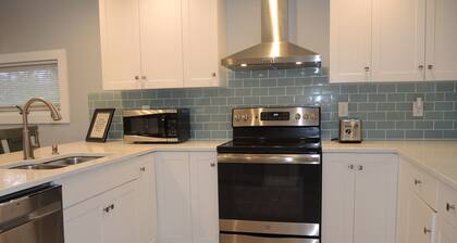 3 Ducks on a Lake - New Renovation on Goodyear Lake