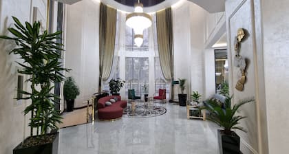 Garnet Hotel