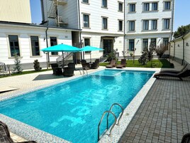 Εξωτερική πισίνα