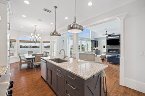 Interior - Book a Spring Break Stay!Private Pool! Bikes! Pool and Shuffleboard Table! (Destin)