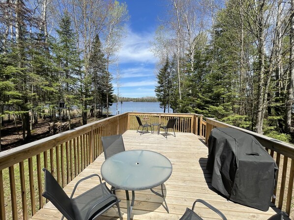Outdoor dining - The Grouse Haus on Soo | 3 Bed, 2 Bath (Phillips)