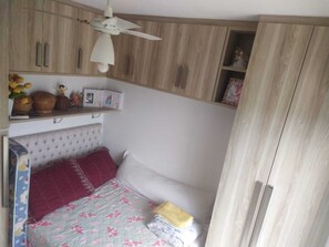 2 Schlafzimmer, Bügeleisen/Bügelbrett, WLAN, Bettwäsche