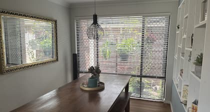 Relaxed family home - 5 min walk to the beach