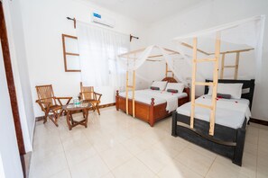 7 chambres, bureau, Wi-Fi, draps fournis
