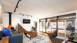 Interior - Dove's Nest | Unique Earth Home | Decks (Minneapolis)