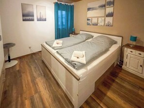 1 bedroom, WiFi, bed sheets, wheelchair access