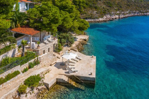 Hvar luxury villa right on the Adriatic Sea
