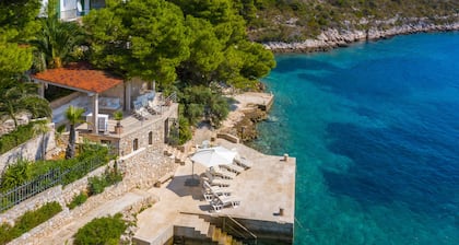 Hvar luxury villa right on the Adriatic Sea