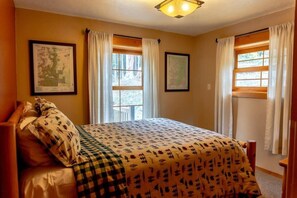 3 bedrooms, WiFi, bed sheets - Tranquil 3BR Home; Access To Trails & Mtn. Views! (Breckenridge)