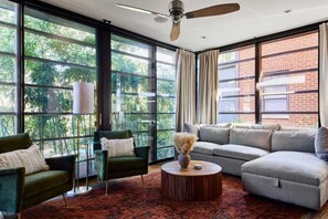 Televisión, servicios de streaming y oficina