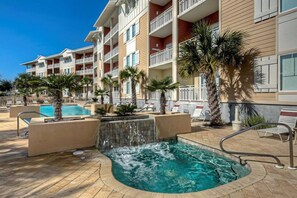 Pool - Pet Friendly • Pool + Beach • Sleeps 8 (Mexico Beach)