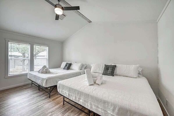 1 bedroom, free WiFi, bed sheets