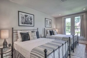3 bedrooms, iron/ironing board, free WiFi, bed sheets