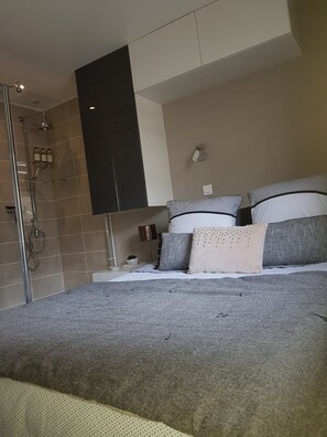 1 Schlafzimmer, Bügeleisen/Bügelbrett, kostenloses WLAN, Bettwäsche