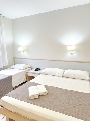 스탠다드 트리플룸 | 고급 침구, 필로우탑 침대, 미니바, 객실 내 금고