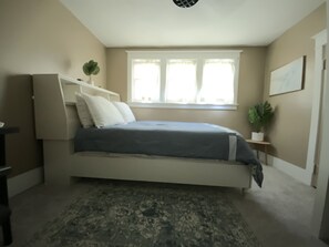 4 habitaciones, escritorio, tabla de planchar con plancha y wifi gratis