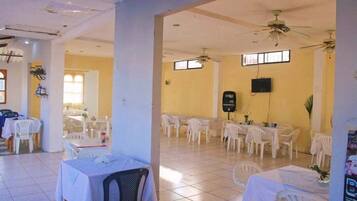 Continental breakfast on weekdays (USD 3.5 per person)