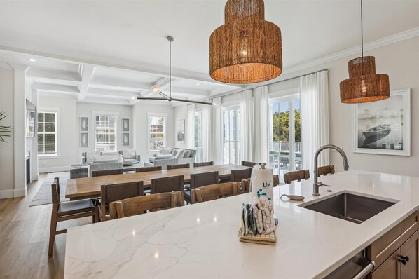 Interior - 5 Shore Crest Lane, New in 2023, Close to Beach, Private Pool, Free Golf (Hilton Head Island)