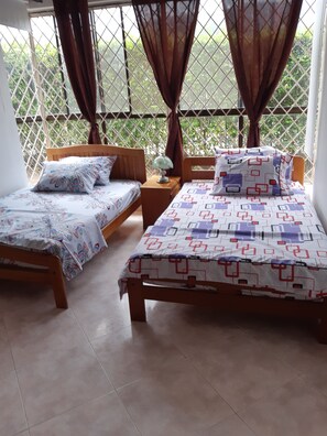 3 dormitorios, wifi gratis, ropa de cama