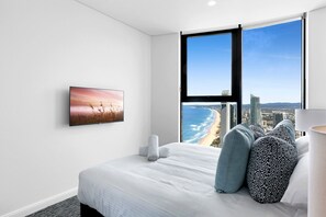 2 chambres, fer et planche à repasser, Wi-Fi, draps fournis