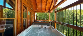Gatlinburg Cabin w/ Indoor Heated Pool & Hot Tub