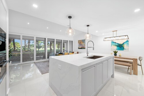 New Home on PGA National Golf Course with Private Hot Tub by Guaranteed Rental™