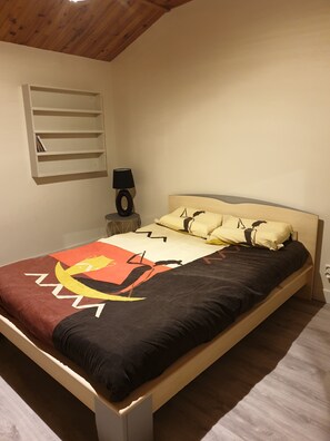 3 Schlafzimmer, Reisekinderbett, Bettwäsche