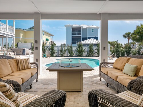 Cape Lime Pie: Large South Cape Home- Private Pool and Hot Tub, Sleeps 14