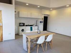 全景公寓 | 私人厨房 | 大冰箱、烤箱、电饭煲、烤盘
