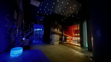 Sauna, tina de hidromasaje y baño de vapor