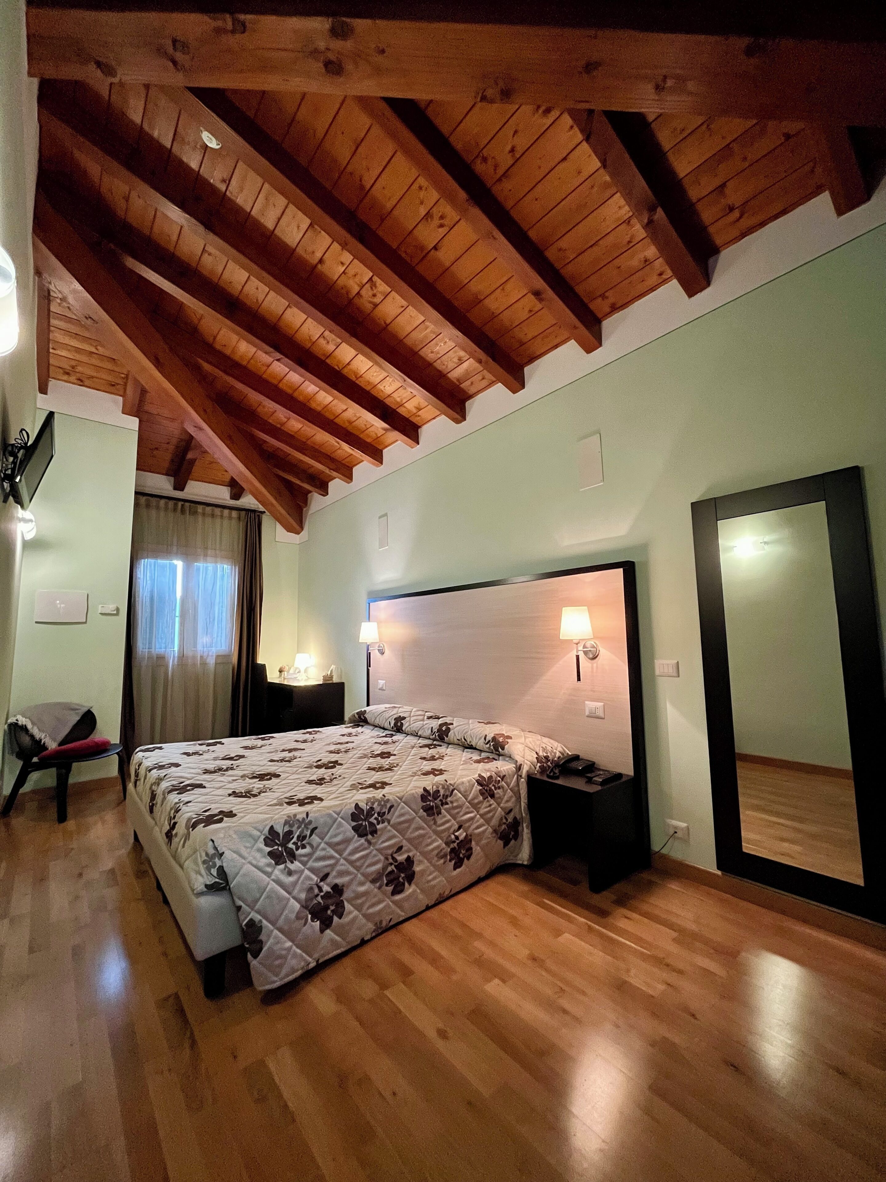 1 camera, copriletto in piuma, materassi Tempur-Pedic