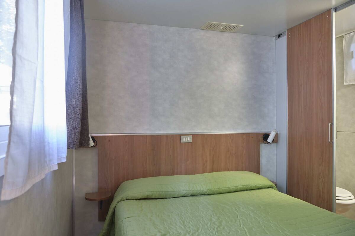 Premium Mobile Home | 2 bedrooms, bed sheets