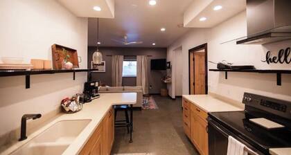 Beautiful, 1 Bedroom in the Hills of Fairbanks