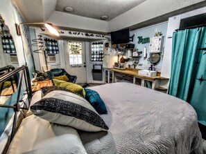 1 chambre, fer et planche à repasser, Wi-Fi gratuit, draps fournis