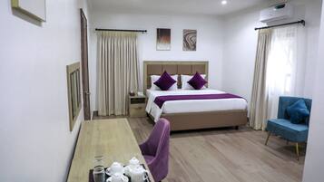 Standard Single Room | Hypo-allergenic bedding, in-room safe, soundproofing, free WiFi