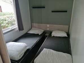 2 bedrooms