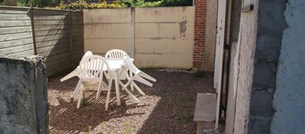 Near LAMOTTE BEUVRON house