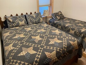 4 Schlafzimmer, Bügeleisen/Bügelbrett, kostenloses WLAN, Bettwäsche