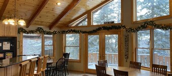 Peak Out Haven Cabin near Terry Peak Ski Lodge