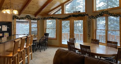 Peak Out Haven Cabin near Terry Peak Ski Lodge