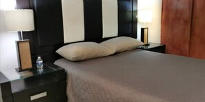 Family Townhome | 1 bedroom, minibar, individually decorated, individually furnished