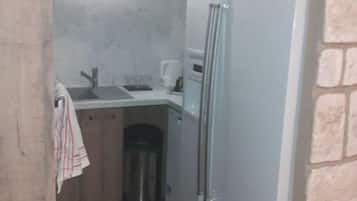 Geladeira, fogão, cooktop, lava-louças