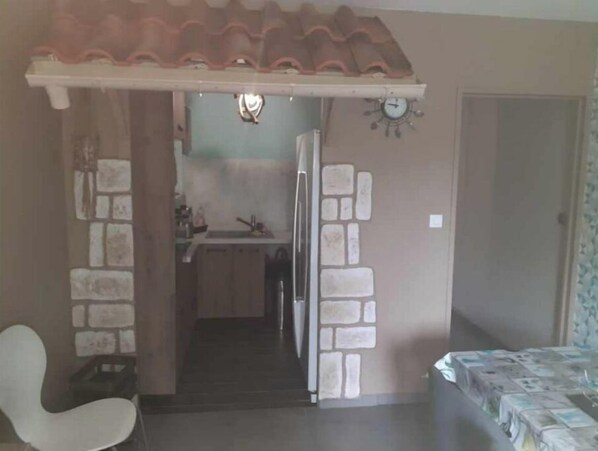 1 bedroom, iron/ironing board, WiFi