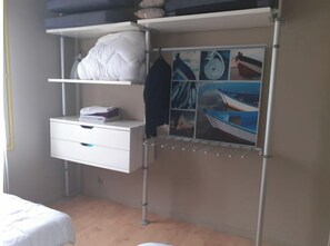 1 chambre, fer et planche à repasser, Wi-Fi