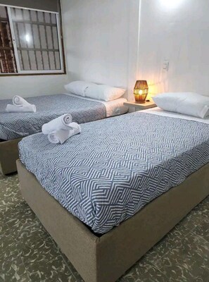 Standard Room | Individually decorated, individually furnished, iron/ironing board - M2-J HABITACION  EN CENTRO HISTORICO (Cartagena)