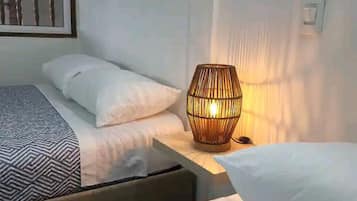 Habitación estándar | Decoración personalizada y muebles diferentes